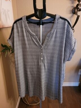 Lily Morgan Plus Women's Black & White Check Short-Sleeve Top